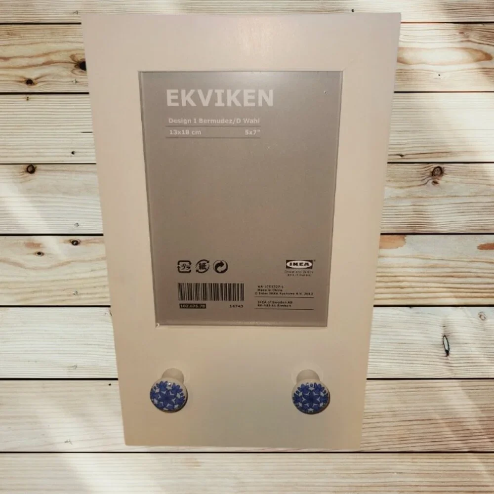 Wall Mounted PICTURE PHOTO FRAME with Ceramic Knobs Hooks - White - IKEA 2014